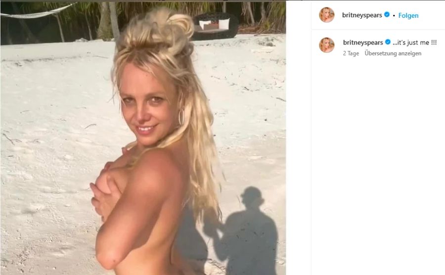 Britney Spears zeigt sich hüllenlos am Strand.