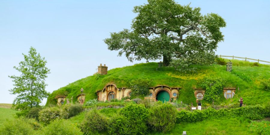 Hobbit Häuser auf einem Hügel