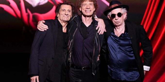 Ronnie Wood (l-r), Mick Jagger und Keith Richards von den Rolling Stones während einer Pressekonferenz zur Veröffentlichung ihres neuen Albums «Hackney Diamonds». rolling stones album