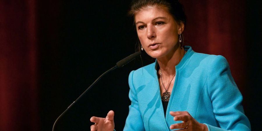 Sahra Wagenknecht sagte auf einer Lesung in Halle, mit der Parteineugründung wolle sie Druck machen.