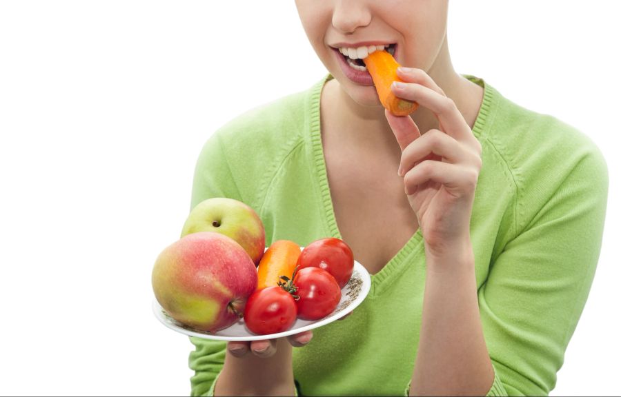 Ballaststoffe, wie in Obst und Gemüse, sind gut für die Gesundheit.