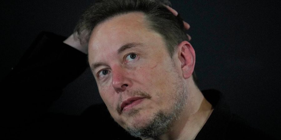 Elon Musk steht wegen des Umgangs mit Hassrede auf seiner Plattform in der Kritik.