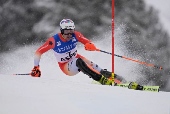 Daniel Yule verpasst in Aspen einen Exploit. Daniel Yule