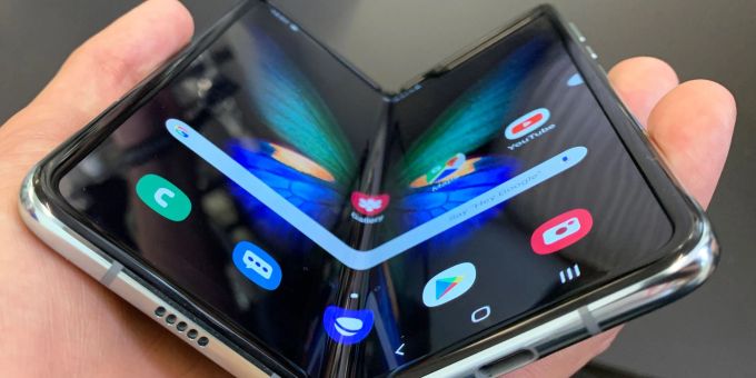 Das Smartphone «Galaxy Fold» von Samsung. Das Smartphone «Galaxy Fold» von Samsung.