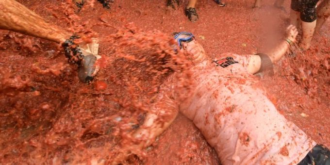 Tomaten- statt Schlammschlacht im spanischen Buñol Tomaten- statt Schlammschlacht im spanischen Buñol