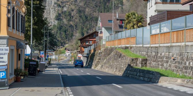 Axenstrasse in Sisikon