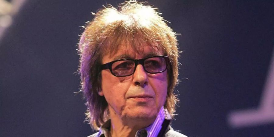 Der britische Musiker Bill Wyman hat sich von über Tausend Andenken aus seiner Zeit mit den Rolling Stones getrennt. Foto: Markus Stuecklin/KEYSTONE/dpa