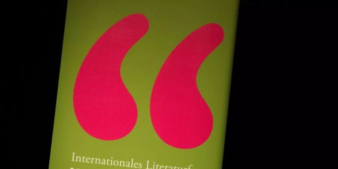 Das grösste Literaturfestival Europas hatte eigentlich schon im März stattfinden sollen. Foto: Rolf Vennenbernd/dpa literaturfestival