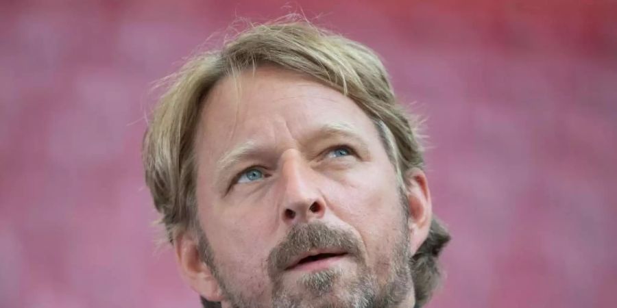 Stuttgarts Sportdirektor Sven Mislintat rechnet mit einem grossen finanziellen Verlust durch die Corona-Krise. Foto: Marijan Murat/dpa/Archivbild