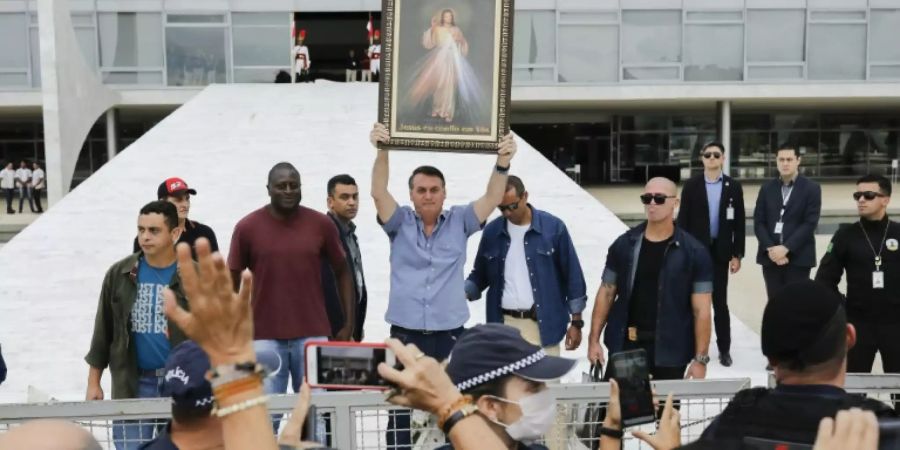 Bolsonaro bei einem Treffen von Katholiken und Abtreibungsgegnern im April