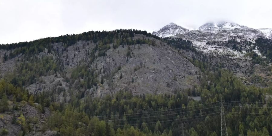 Ein 57-jähriger Berggänger ist am Samstag in Zernez im Engadin auf einer Tour ums Leben gekommen.