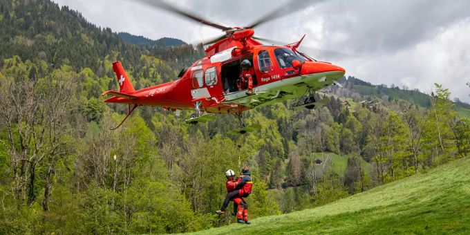Die Rega rettete eine Frau am Uetliberg im Kanton Zürich. uetlliberg