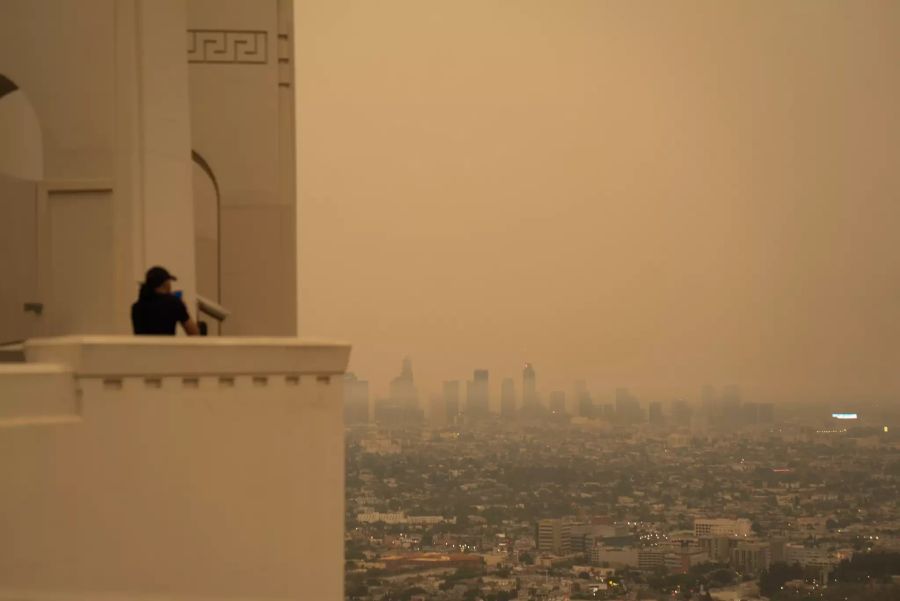 Vom Griffith Observatory ist die Skyline von Los Angeles schlecht erkennbar.