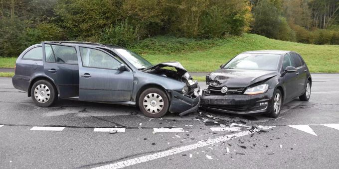 Unfall beim Abbiegen. Unfall beim Abbiegen
