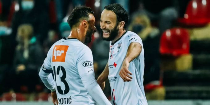 Ausgelassene Freude bei Elsad Zverotic und Shkelzen Gashi.