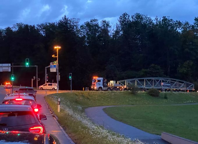 Die Ampel war etwa 10 Minuten blockiert.