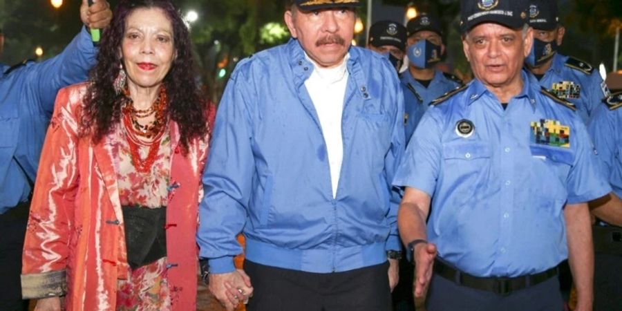 Präsident Daniel Ortega und seine Frau, Vize-Präsidentin Rosario Murillo