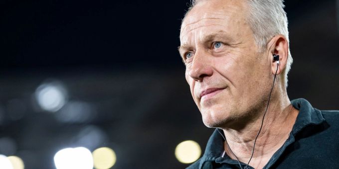 Sorgt sich nicht um Randale beim Spiel in Piräus: Freiburgs Trainer Christian Streich. Sorgt sich nicht um Randale beim Spiel in Piräus: Freiburgs Trainer Christian Streich.