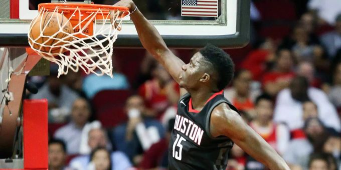 Die Form stimmt: Clint Capela trumpft weiter auf. Die Form stimmt: Clint Capela trumpft weiter auf.