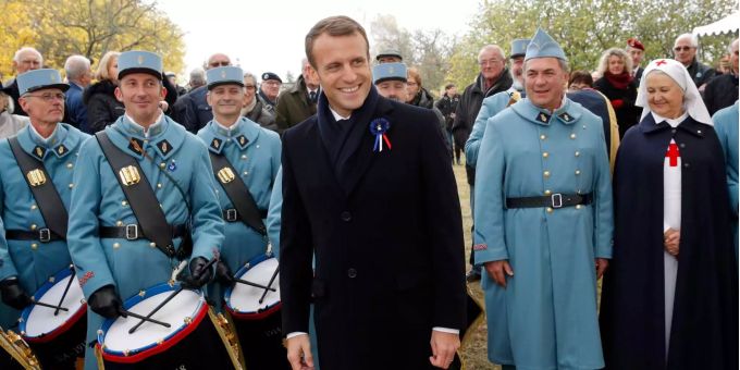 Frankreichs Staatschef, Emmanuel Macron, begibt sich auf eine einwöchige Reise, um an das Ende des Ersten Weltkrieges zu erinnern. Frankreichs Staatschef, Emmanuel Macron, begibt sich auf eine einwöchige Reise, um an das Ende des Ersten Weltkrieges zu erinnern.