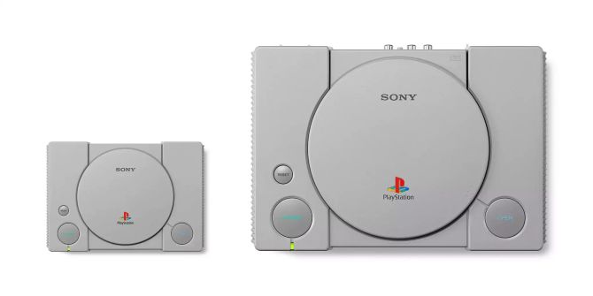 Die PlayStation Classic im Vergleich mit der PlayStation 1.