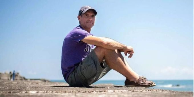 Extremschwimmer Ben Lecomte will den Pazifik durchschwimmen. Extremschwimmer Ben Lecomte will den Pazifik durchschwimmen.