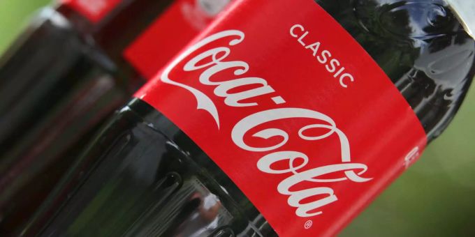 Eine Flasche Coca-Cola. The Coca-Cola Company