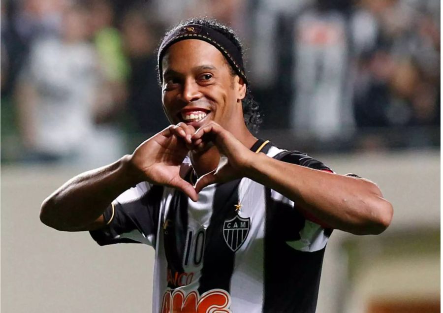 Anschliessend wechselte Ronaldinho für drei Jahre zu Atletico Mineiro. Mit dem brasilianischen Klub aus Belo Horizonte gewann er 2013 die Dopa Libertadores.