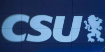 Das CSU-Logo am Sonderparteitag.