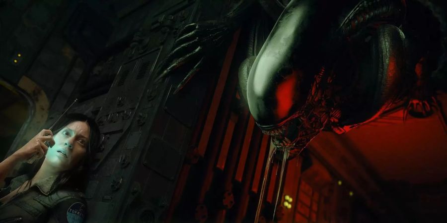 Amanda Ripley im Kampf gegen das Alien in Alien: Blackout.