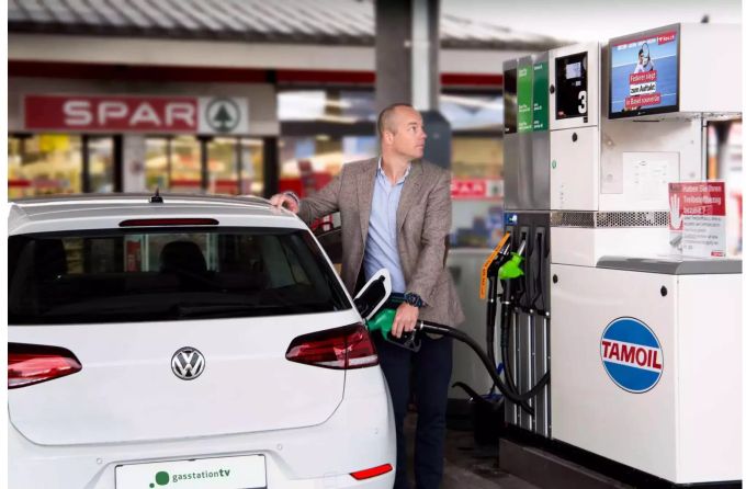 «gasstationtv» ist neu an den Tamoil-Tankstellen. «gasstationtv» ist neu an den Tamoil-Tankstellen.