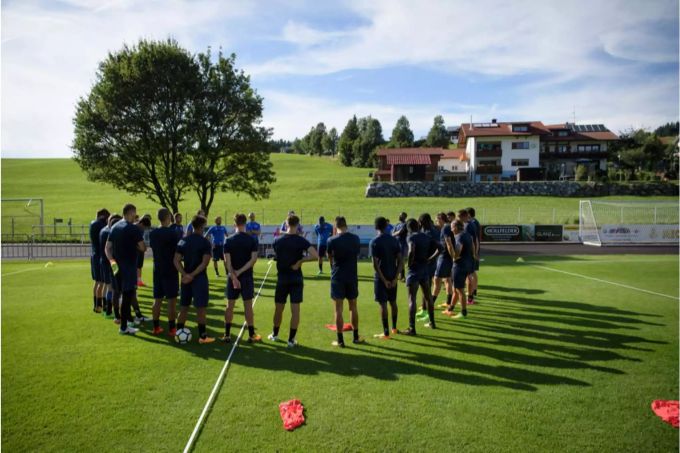 Uli Forte im Trainingslager in Oberstaufen (D) mit dem FCZ. Uli Forte