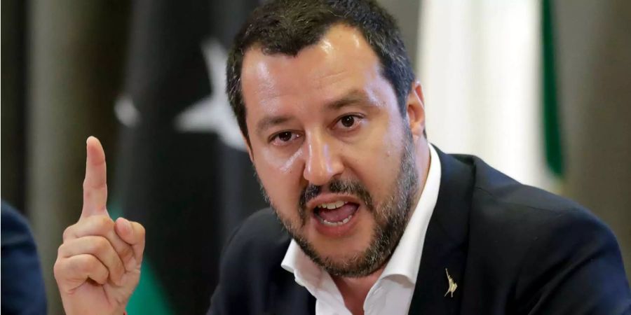 Matteo Salvini will keine Schiffe mehr anlegen lassen, wenn Flüchtlinge an Bord sind.