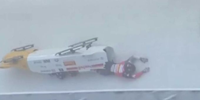 Viererbob in Altenberg - Schweizer Team stürzt