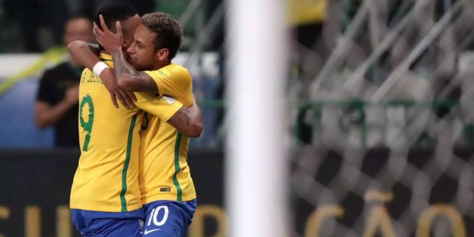 Standesgemäss qualifiziert sich Brasilien als Gruppensieger für die WM. Zehn Punkte vor Uruguay läuft die «Seleção» nie Gefahr, das Turnier in Russland zu verpassen. Das Team um Superstar Neymar gehört wie immer zu den Favoriten.
