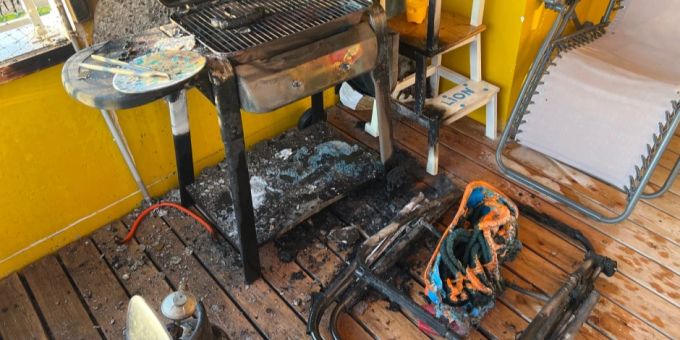 Gasflasche gerät in Brand.