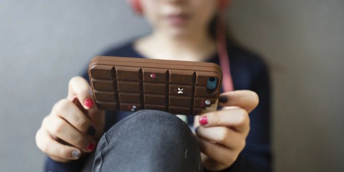 Apple will durch das Feature für das iPhone Kinder vor Missbrauch schützen. apple iphone