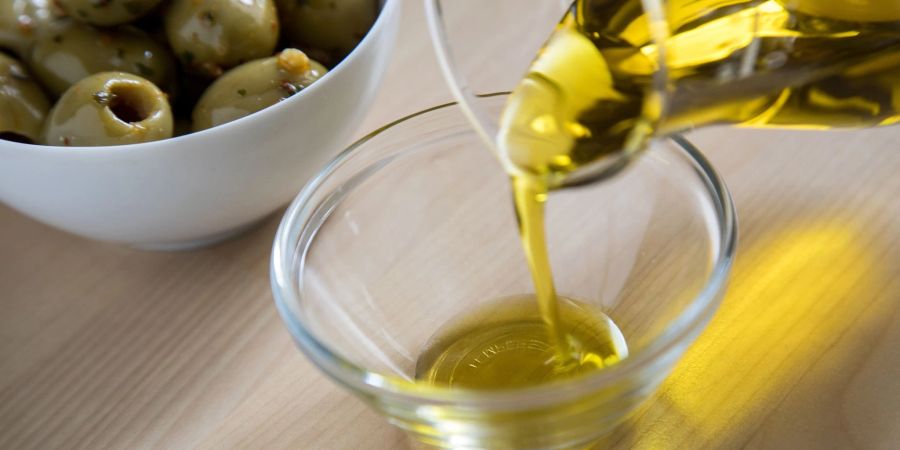 Von 19 getesteten Olivenölen fielen 16 bei «Öko-Test» durch.