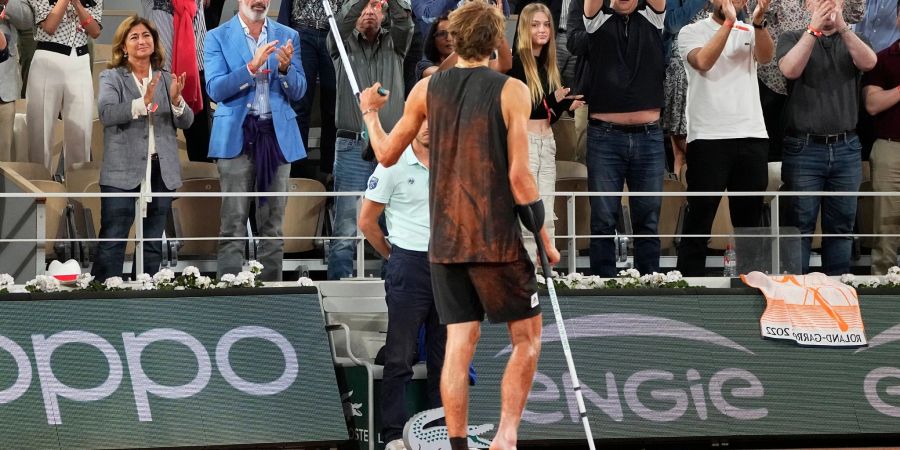 Alexander Zverev musste bei den French Open sein Spiel gegen Rafael Nadal wegen einer Fussverletzung aufgeben.