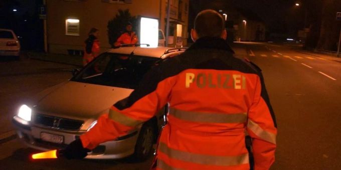 Verkehrskontrolle der Polizei Bern. (Symbolbild)
