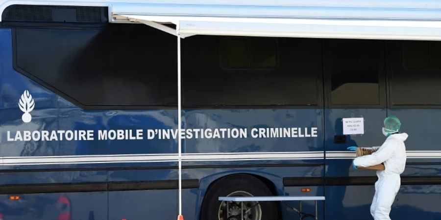 Mobiles DNA-Labor im Einsatz nach Flugzeugabsturz 2015