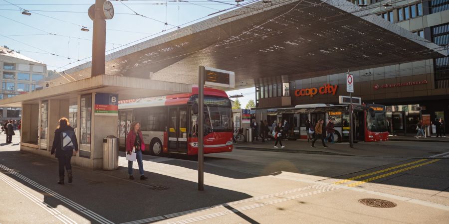 Der Busbahnhof in Winterthur.