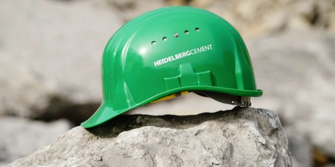 HeidelbergCement senkt wegen steigender Kosten seine Gewinnziele. HeidelbergCement
