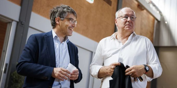 Pierre-Yves Maillard (r) und Roger Nordmann (l) beim SP-Parteitag in Payerne. Pierre-Yves Maillard