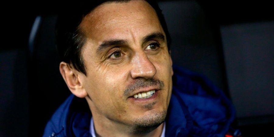 Gary Neville sieht die künftige Doppelrolle Rangnicks kritisch.