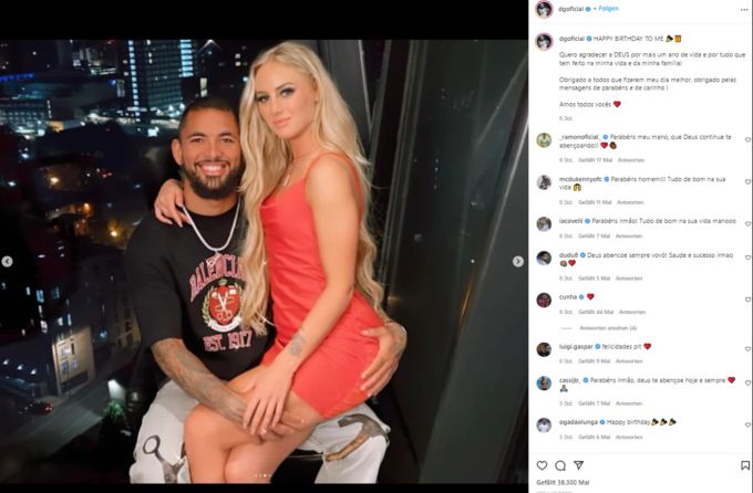 Alisha Lehmann und Douglas Luiz posieren an seinem Geburi. Alisha Lehmann
