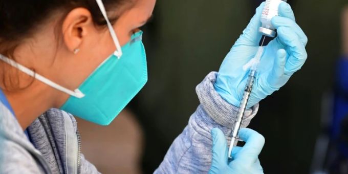In den USA dürfen nun auch Kleinkinder gegen das Coronavirus geimpft werden. Coronavirus USA Impfung