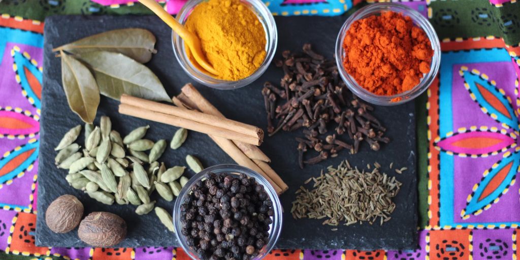 Indische Küche: So machen Sie Garam Masala selbst