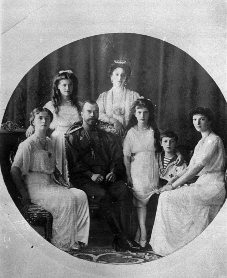 Zar Nikolaus II und seine Familie. Nikolaus II war der letzte Zar des Russischen Reiches.