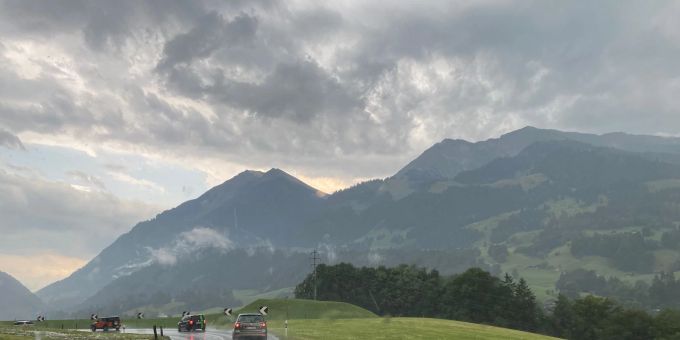 Gewitter zieht weiter - Nach Bern gibts Hagel in Basel, Regen in Zürich